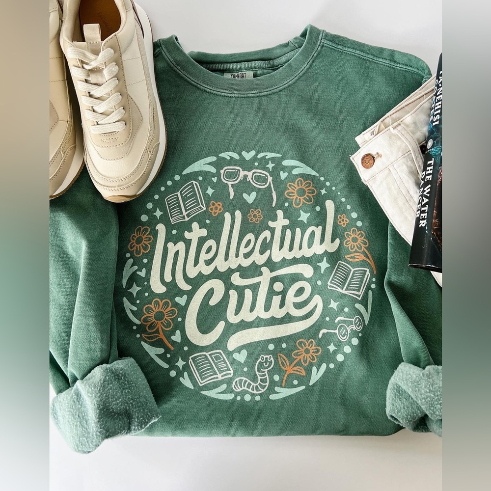 NWT Inkwell Threads “Intellectual Cutie” super soft women’s sweatshirt - S